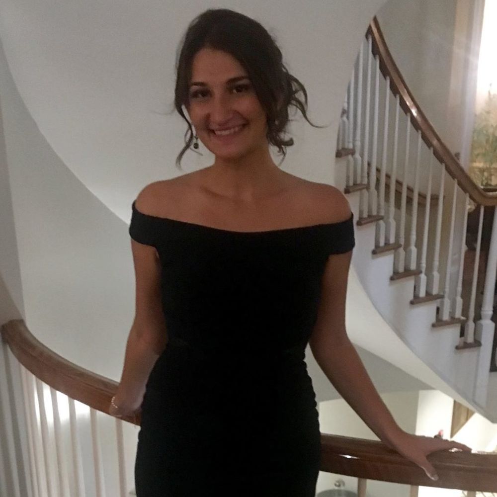 Meet your Posher, Caitlin